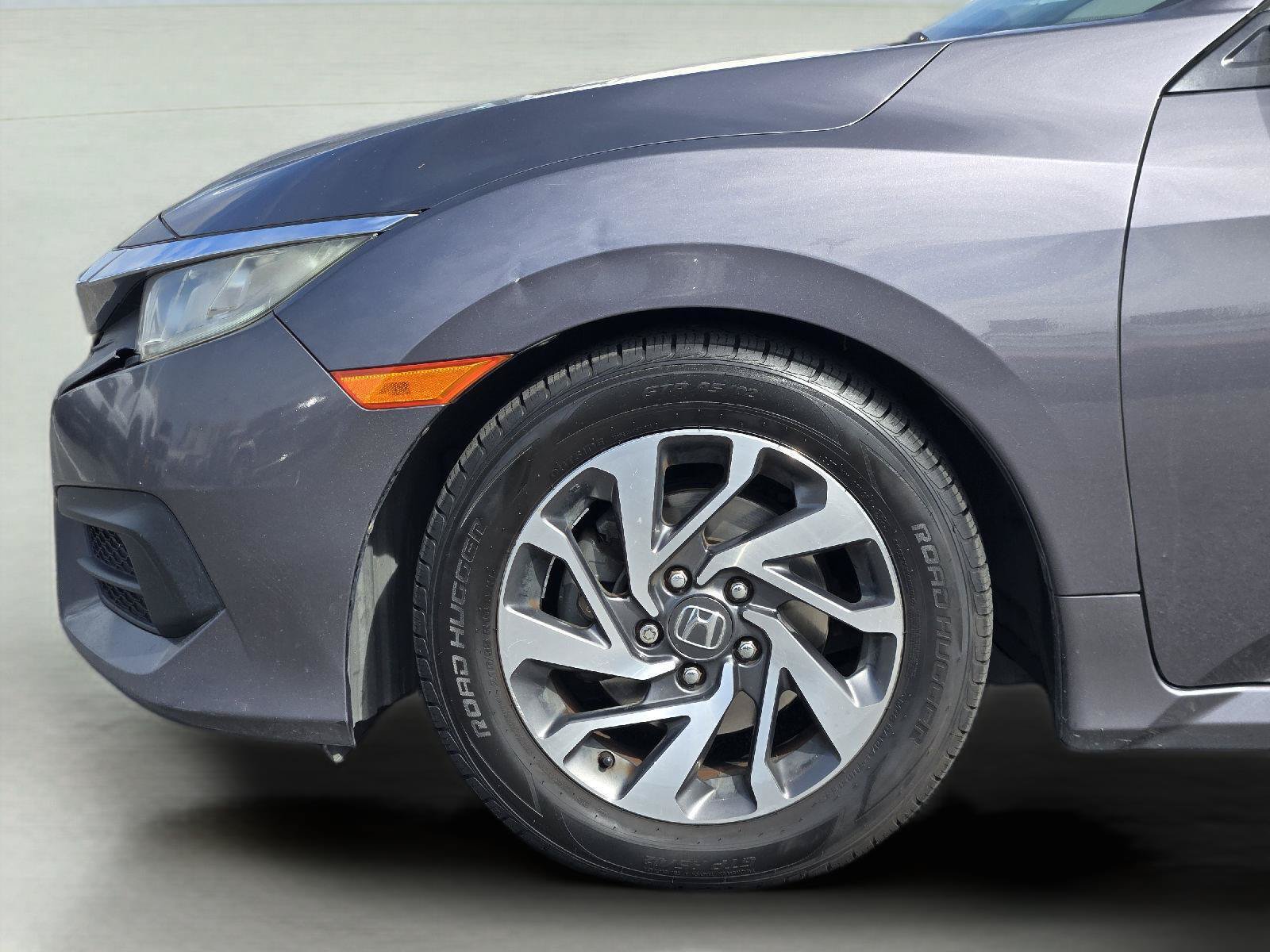Used 2017 Honda Civic EX image 9