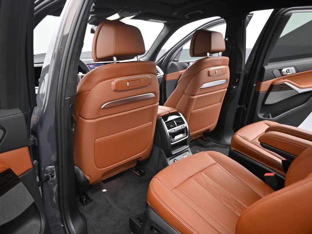 New 2026 BMW X7 xDrive40i w/ M Sport Package image 32