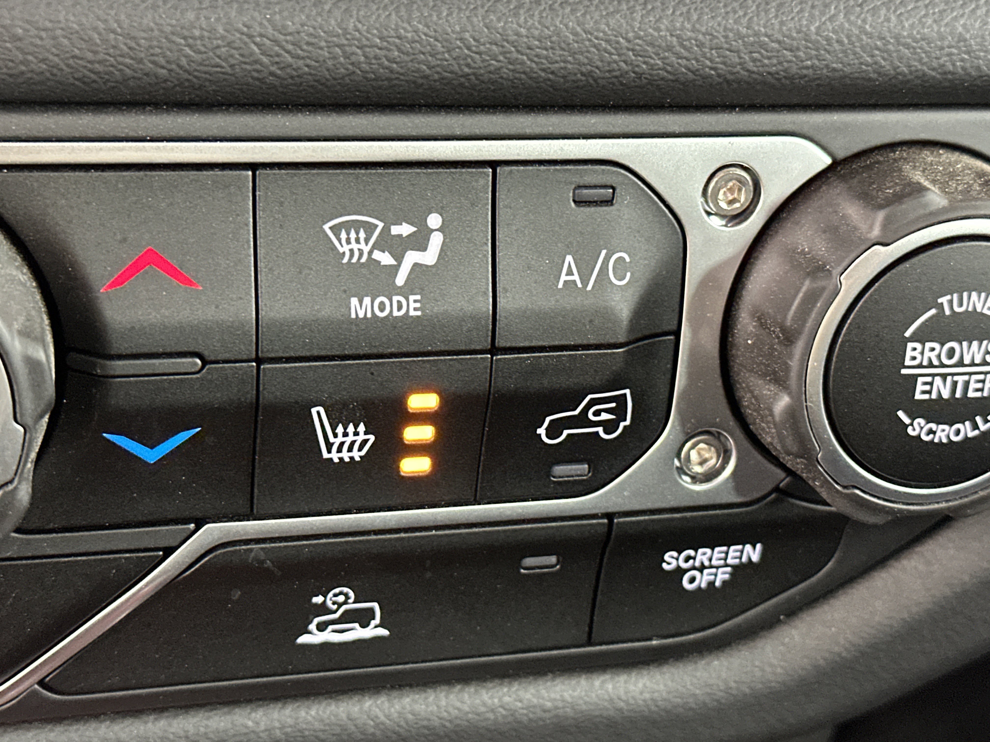 Used 2024 Jeep Wrangler Unlimited Rubicon w/ Technology Group image 25