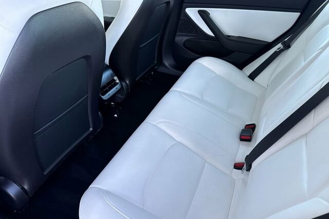 Used 2019 Tesla Model 3 Standard Range RWD image 12