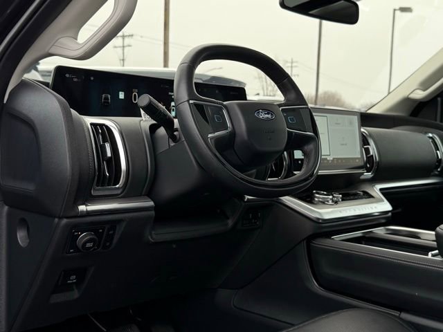 Certified 2025 Ford Expedition Platinum image 27