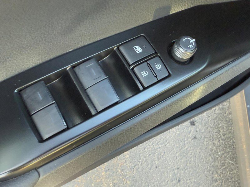 Used 2025 Toyota Camry LE image 15