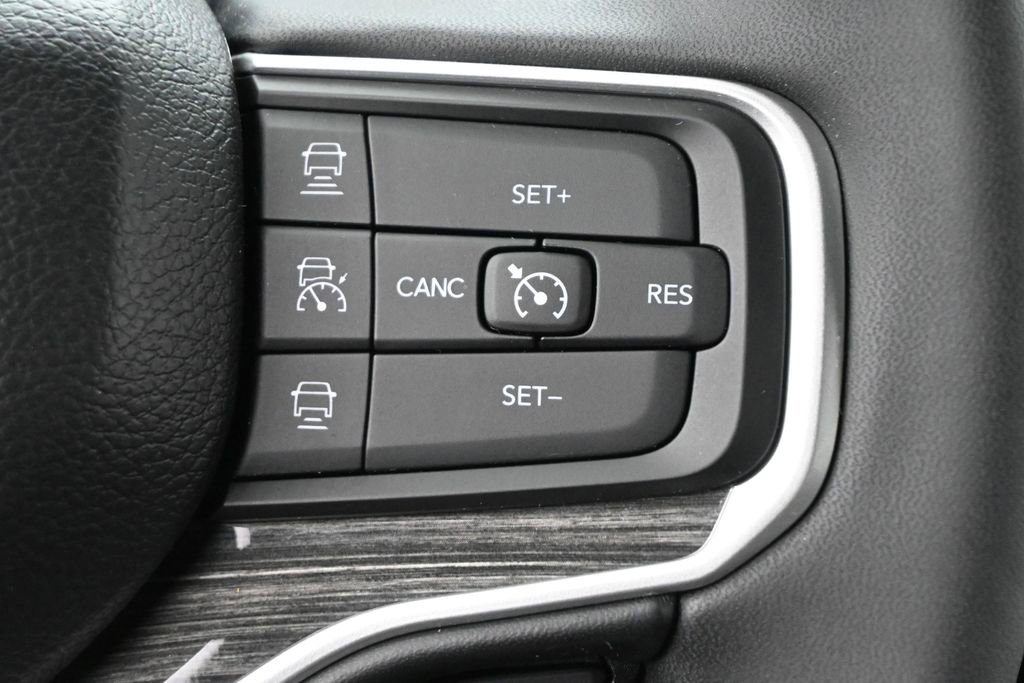 Used 2022 Jeep Wagoneer Series III w/ Convenience Group I AWD/4WD image 9