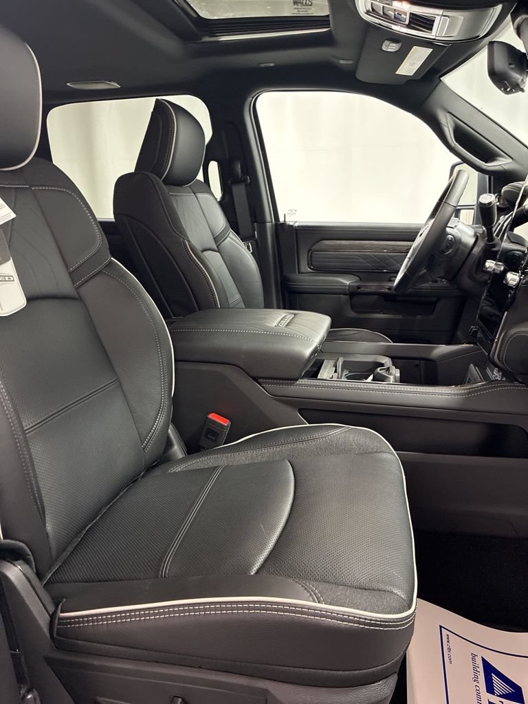 New 2026 RAM 2500 Limited AWD/4WD image 31