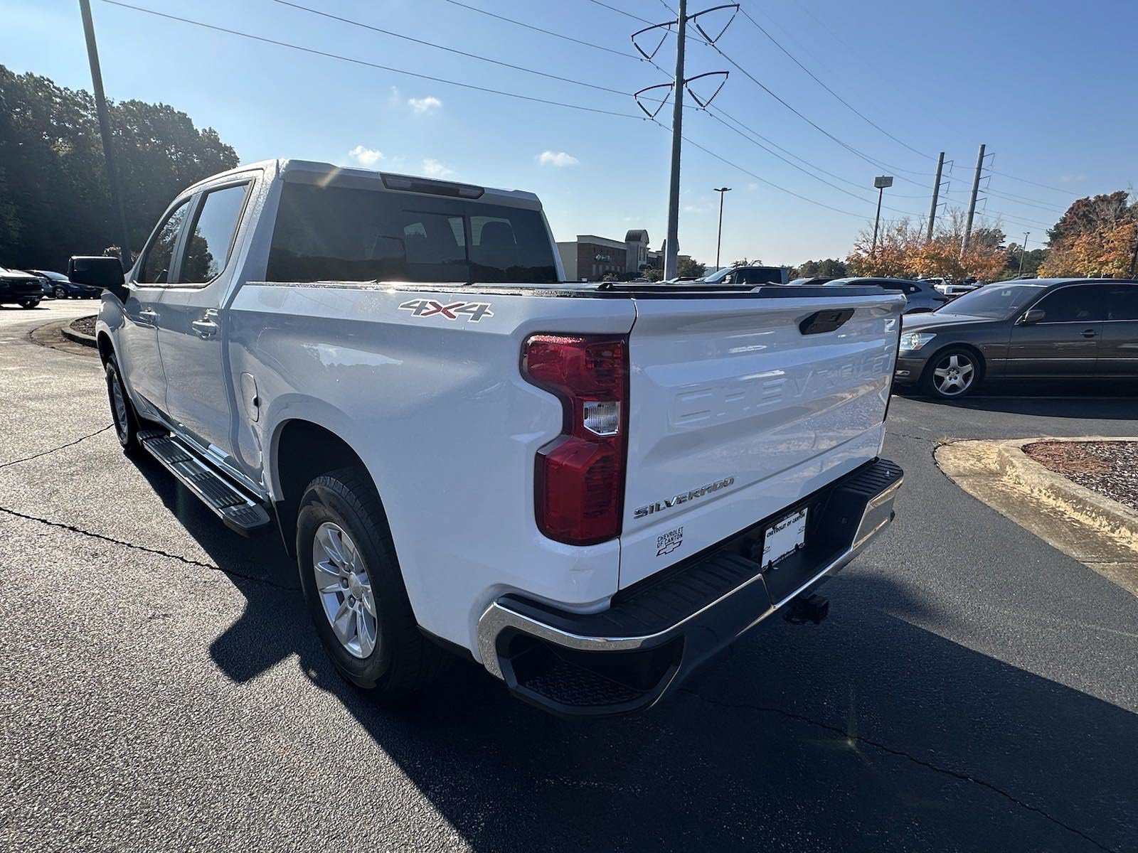 Used 2021 Chevrolet Silverado 1500 LT w/ Convenience Package II AWD/4WD image 7