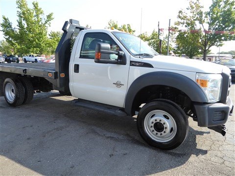Used 2015 Ford F550 4x4 Regular Cab Super Duty image 5