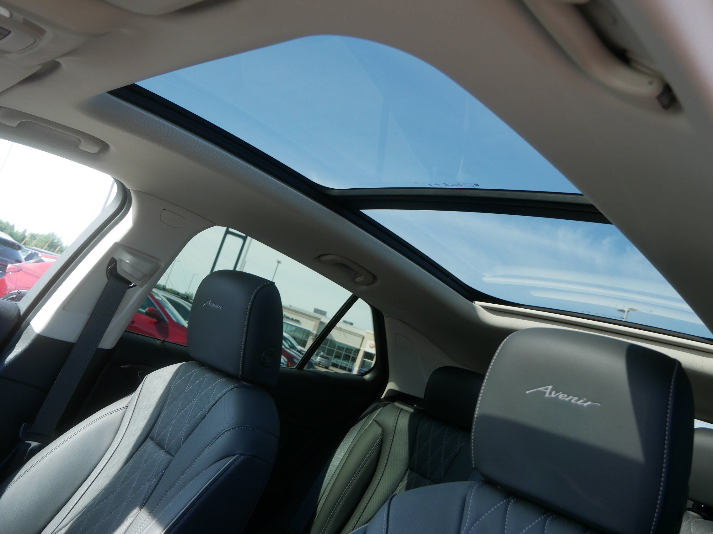 Used 2023 Buick Envision Avenir AWD/4WD image 20