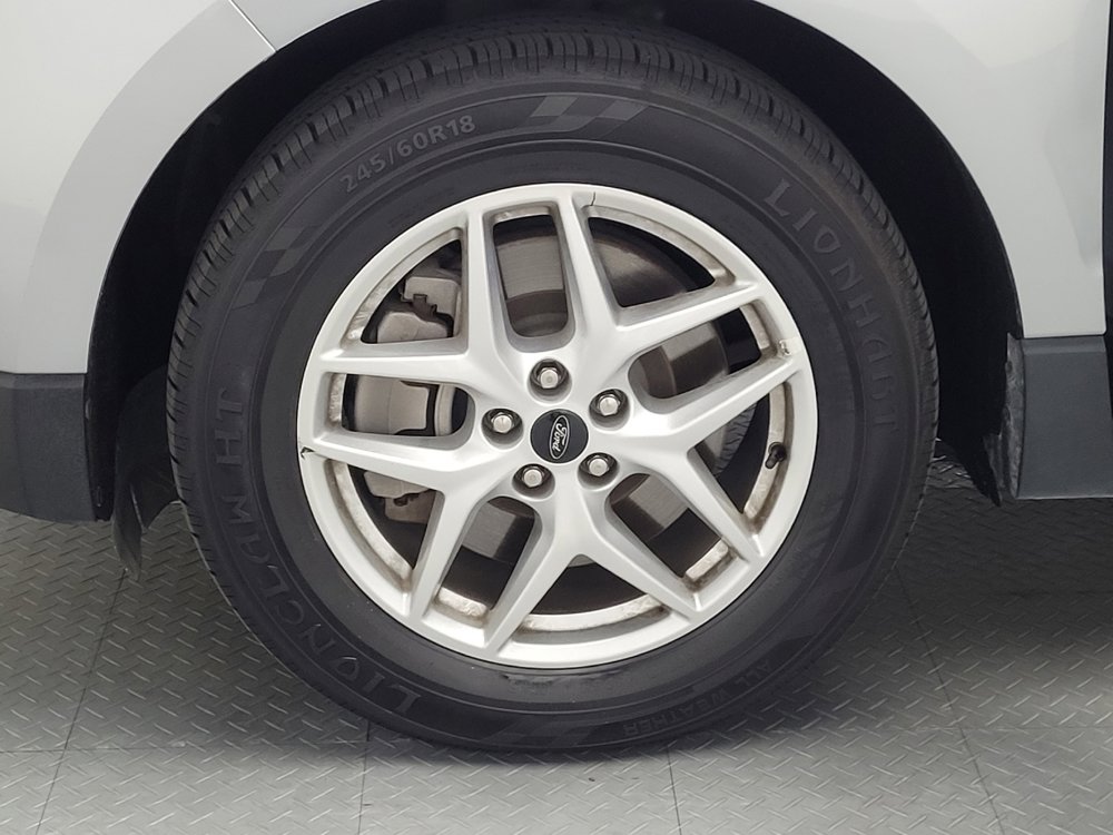 Used 2023 Ford Edge SEL image 31