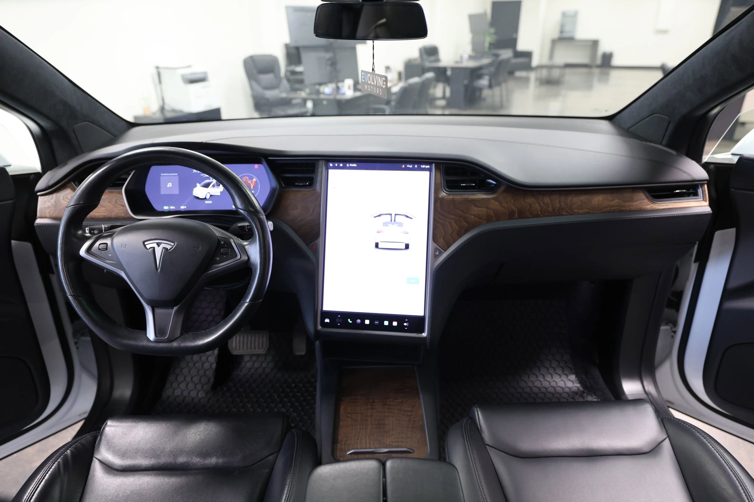 Used 2020 Tesla Model X Long Range AWD/4WD image 22