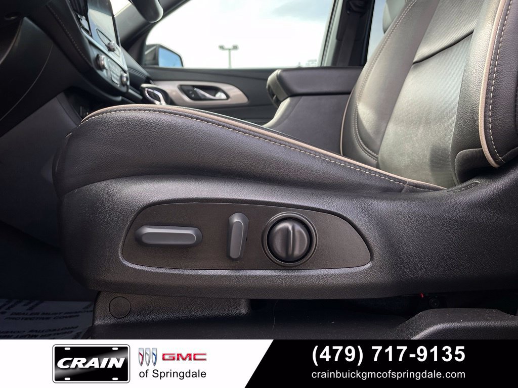 Used 2023 Chevrolet Traverse Premier AWD/4WD image 11