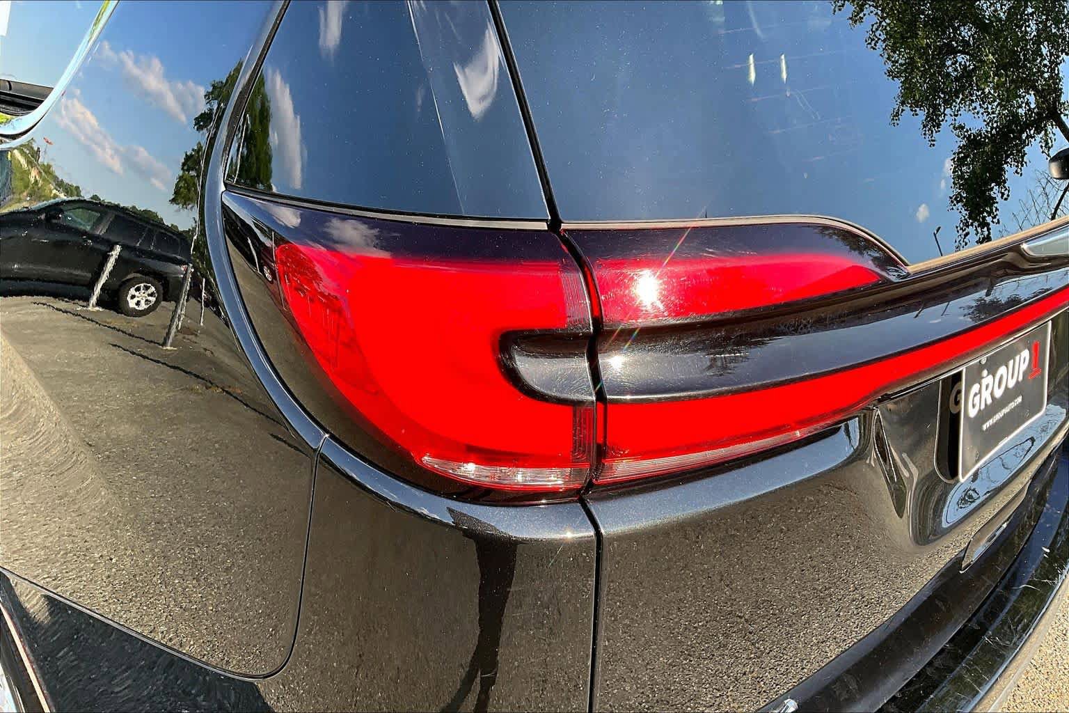 Used 2023 Chrysler Pacifica Touring-L FWD image 27