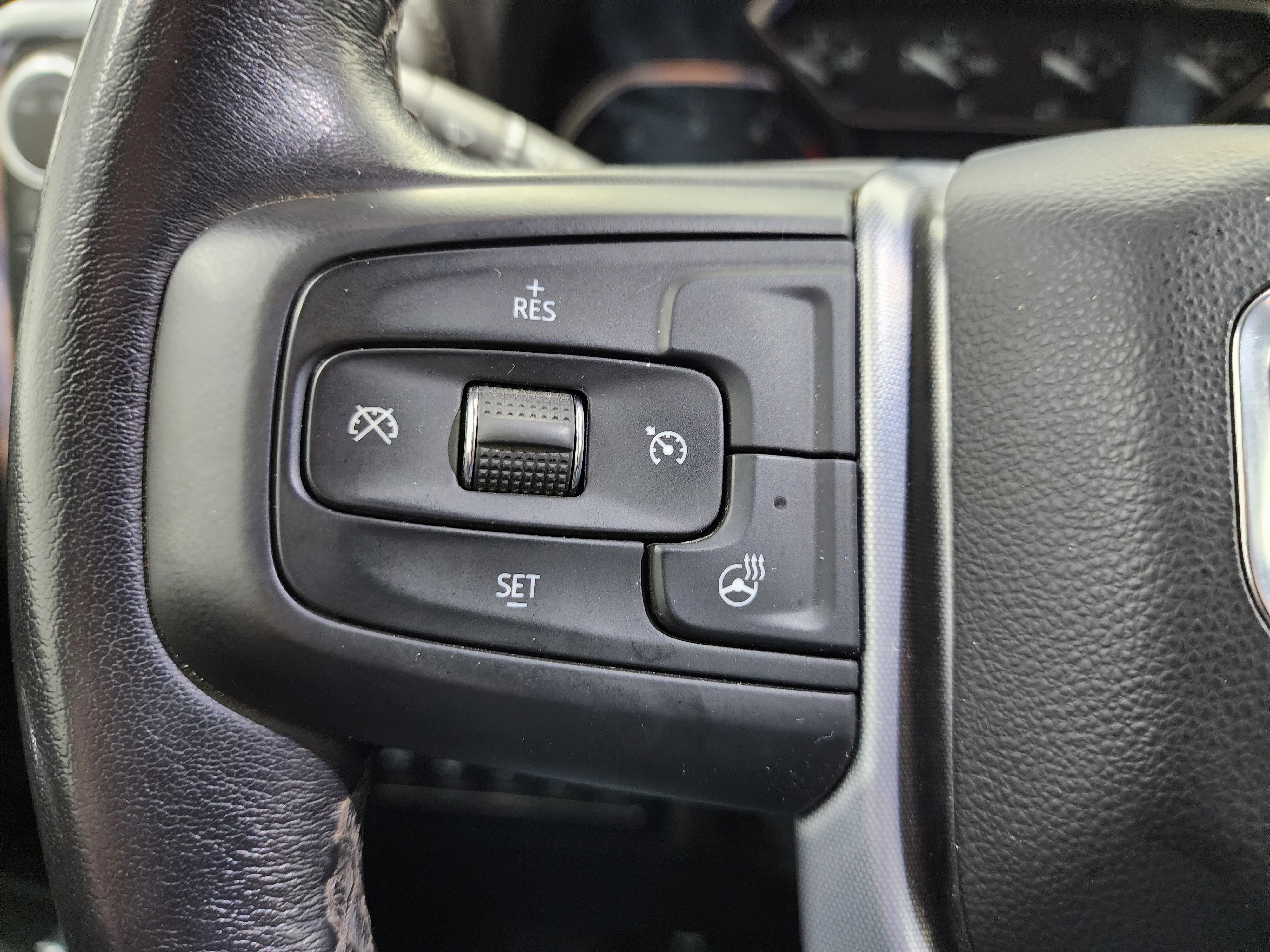 Used 2022 GMC Sierra 2500 SLT w/ SLT Convenience Package image 18