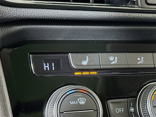 Used 2024 Volkswagen Taos SE image 17