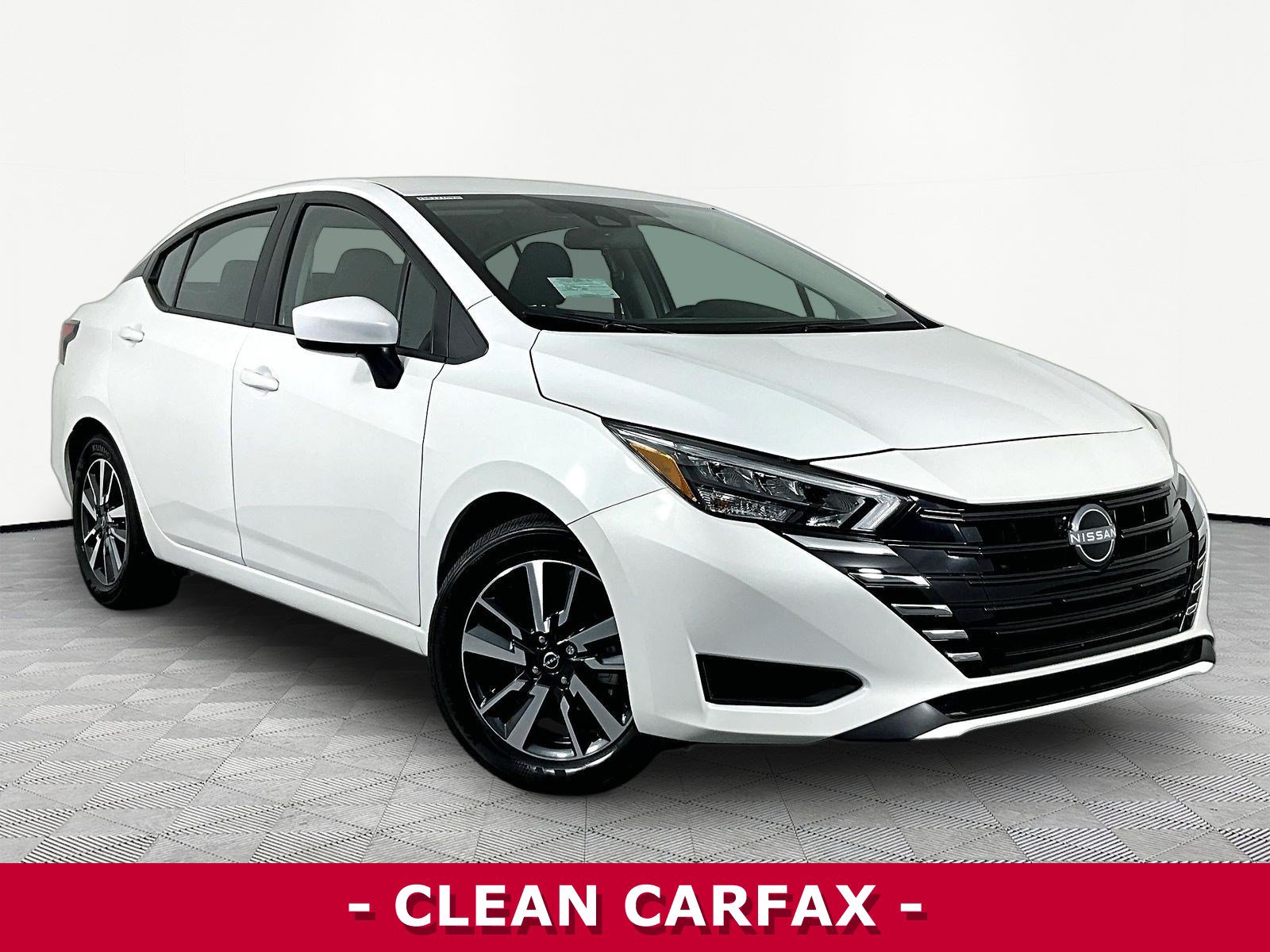 Certified 2025 Nissan Versa SV w/ Trunk Package FWD image 3
