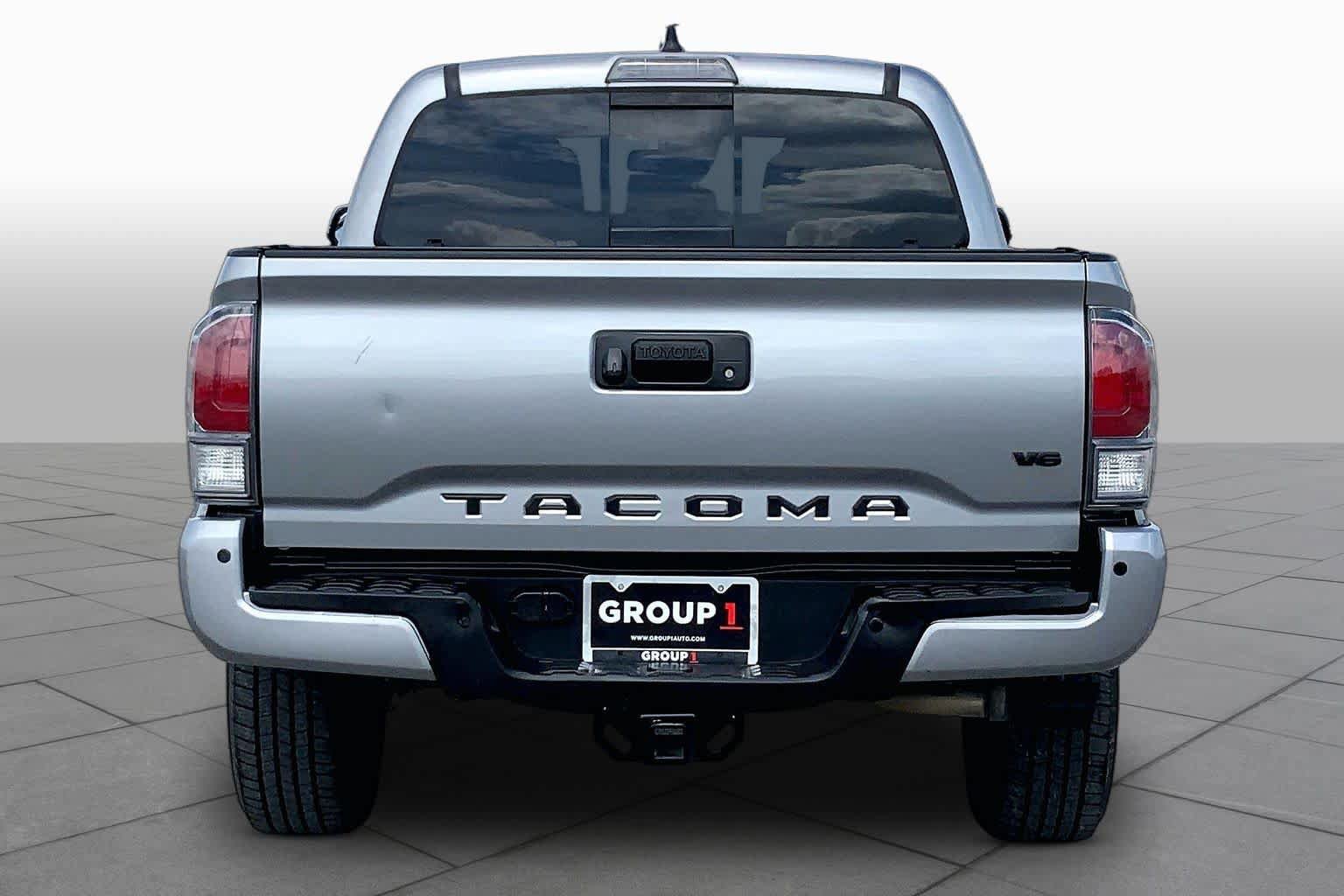Used 2021 Toyota Tacoma TRD Sport w/ Technology Package RWD image 5