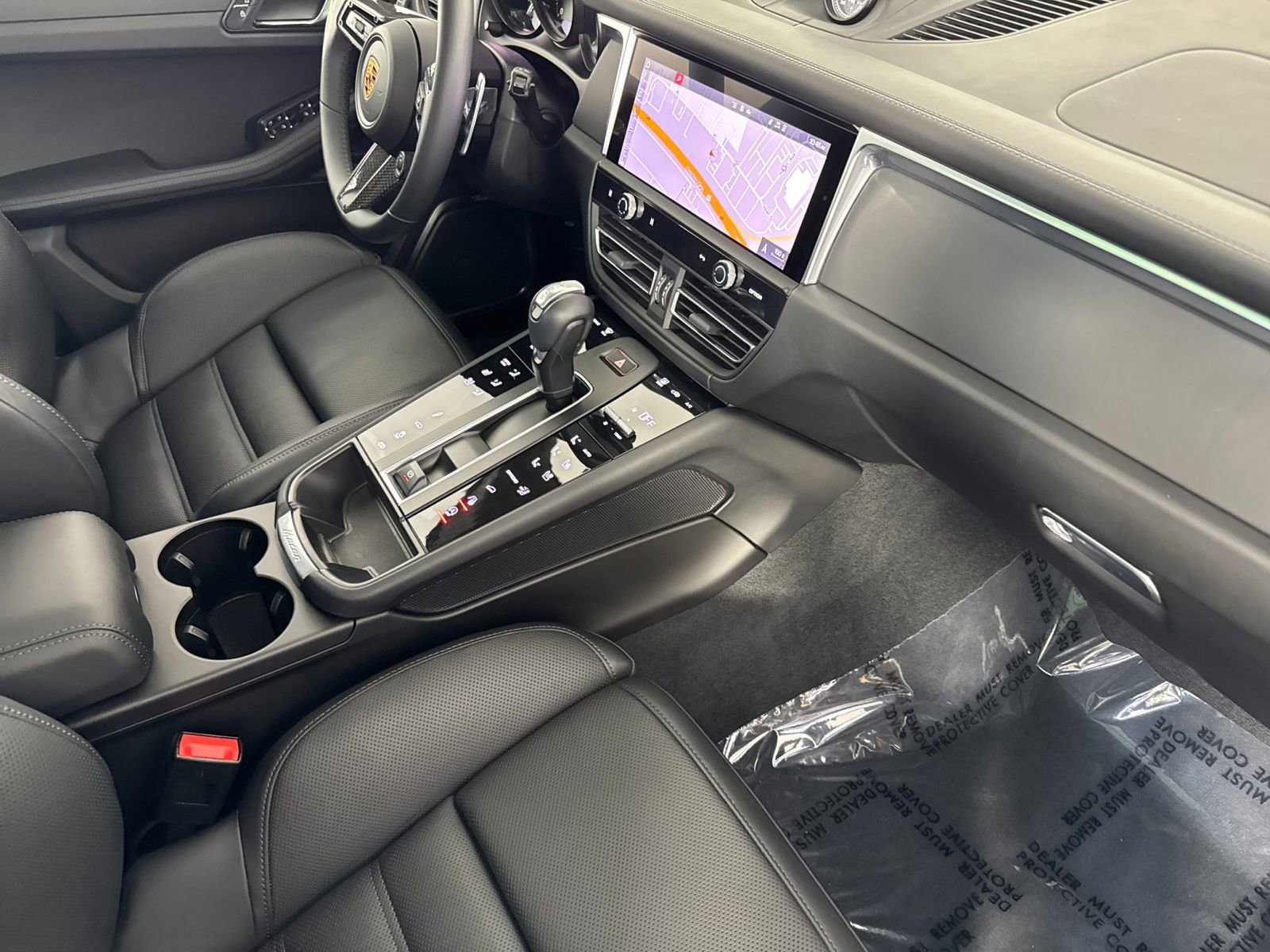 Certified 2022 Porsche Macan GTS image 18