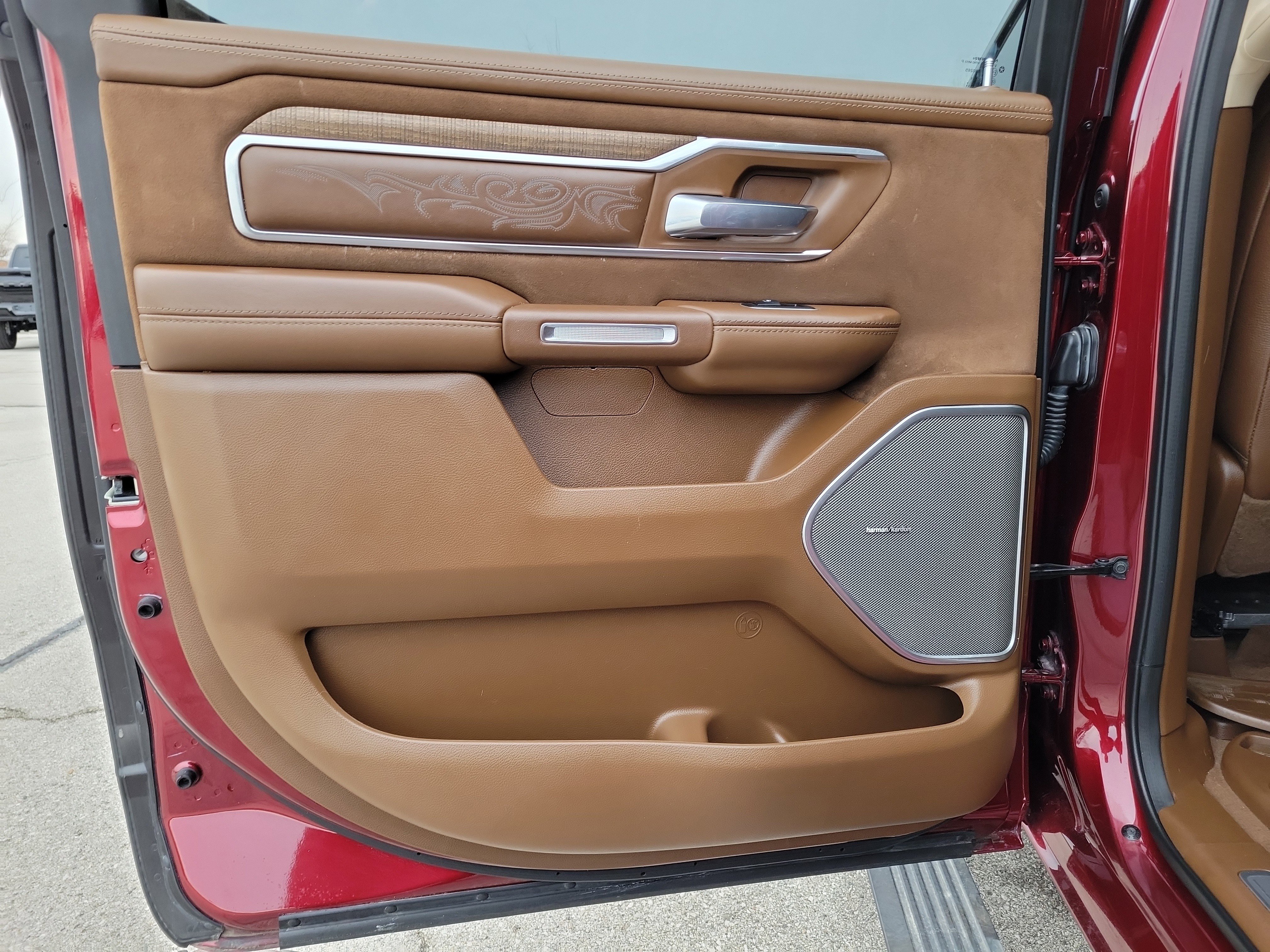 Used 2021 RAM 1500 Limited image 10