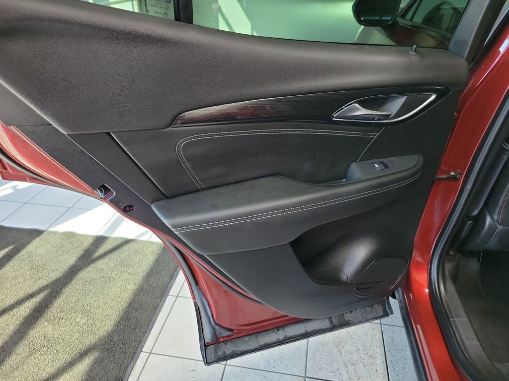 Used 2023 Buick Envision Essence w/ Sport Touring Package image 32