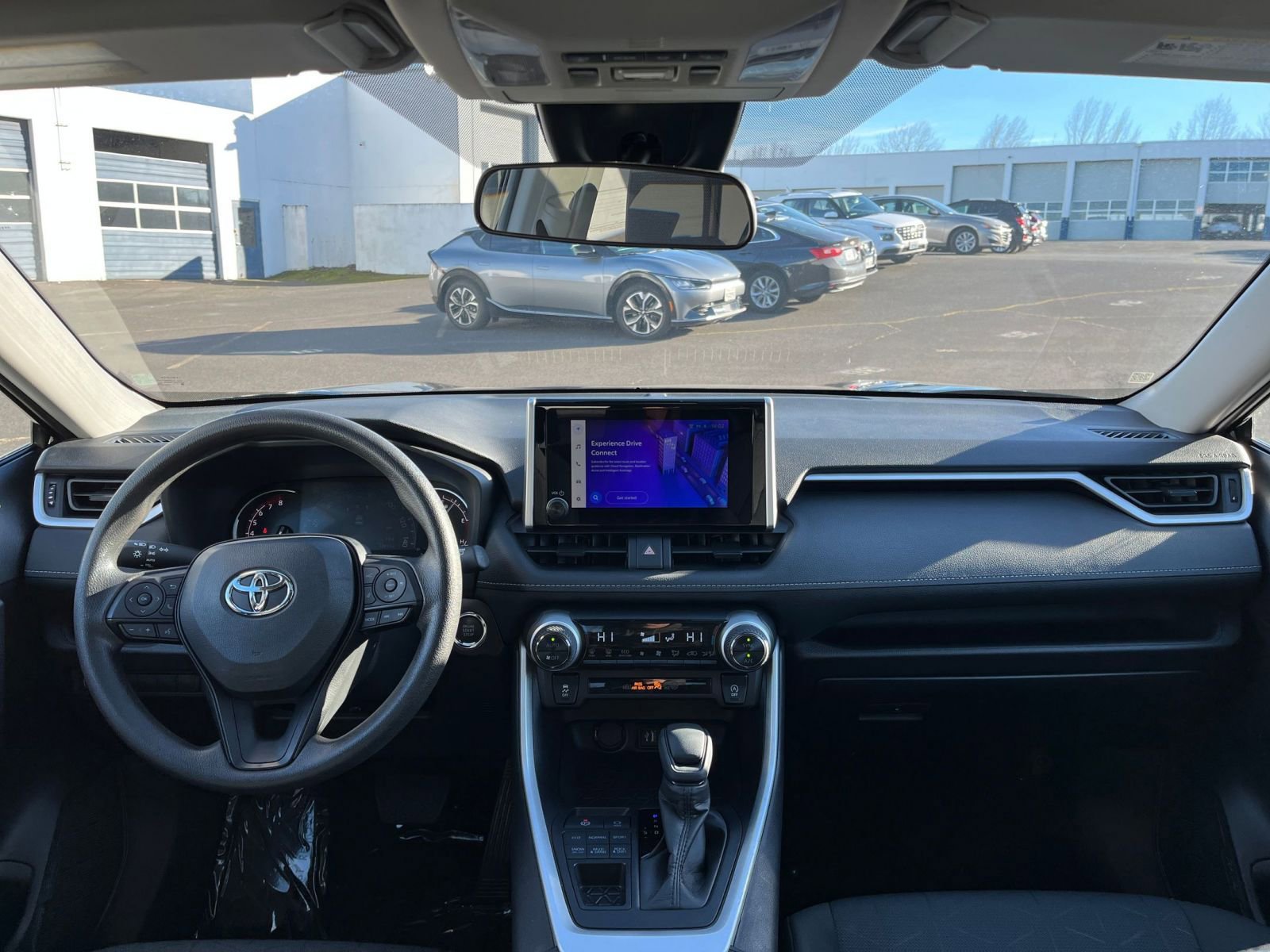 Used 2025 Toyota RAV4 XLE w/ Convenience Package image 37