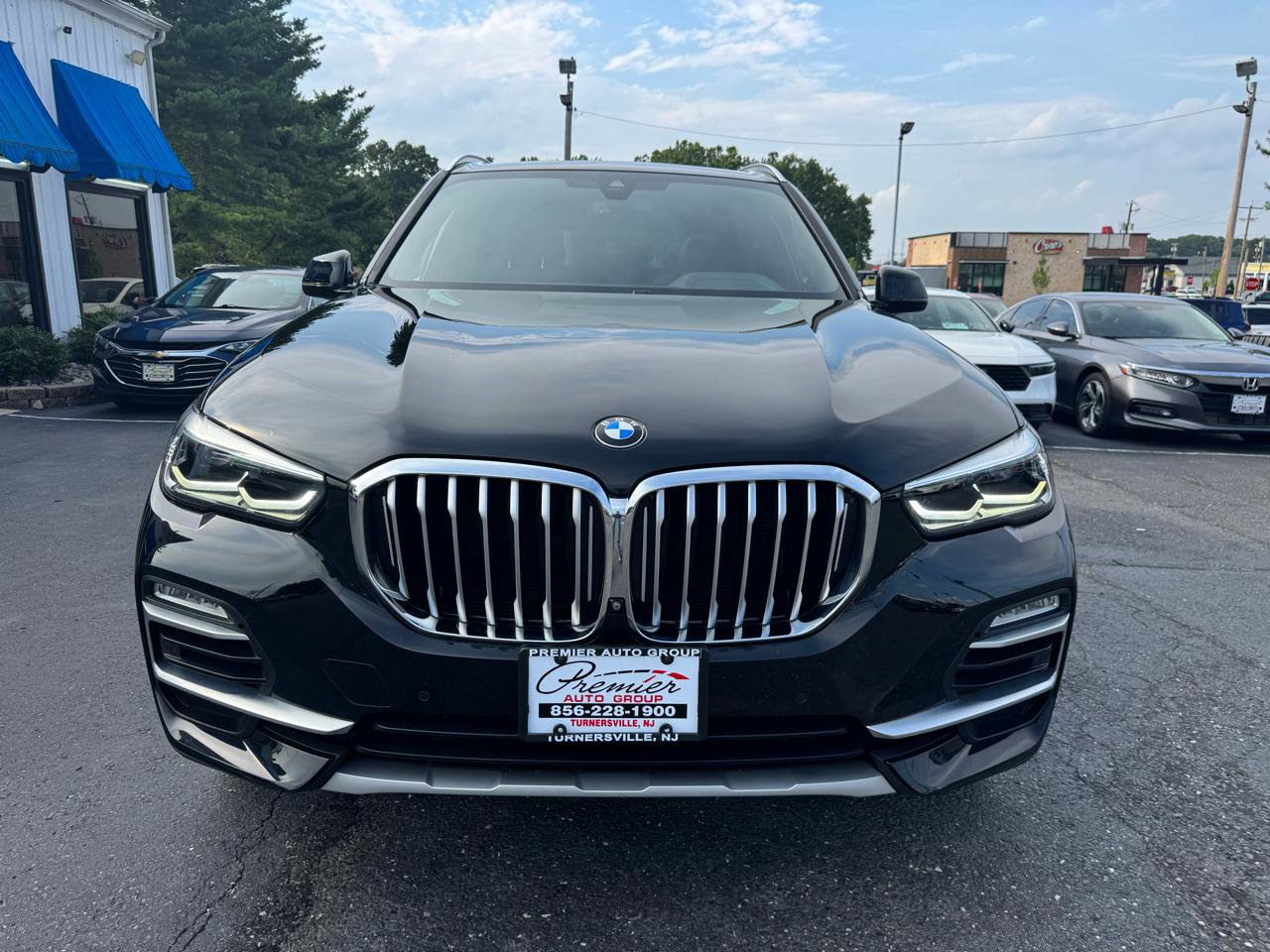 Used 2021 BMW X5 xDrive40i w/ Convenience Package AWD/4WD image 2