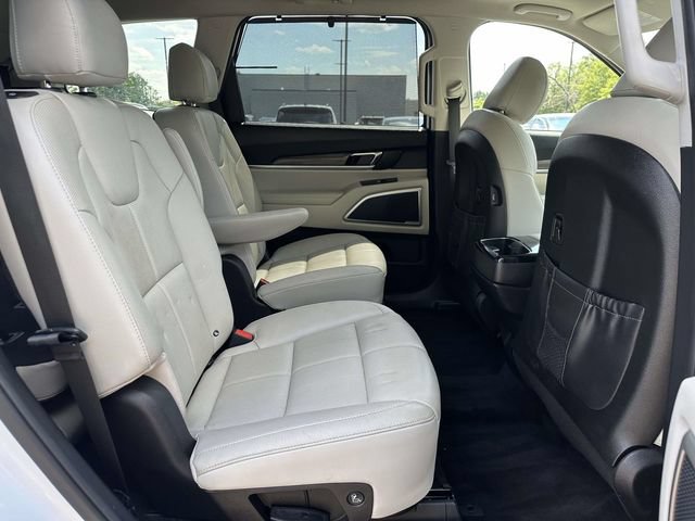 Used 2020 Kia Telluride EX w/ EX Premium Package FWD image 11