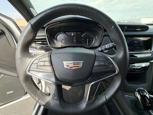 Used 2023 Cadillac XT5 Premium Luxury FWD image 12