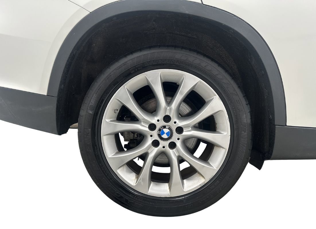 Used 2016 BMW X5 xDrive40e image 9