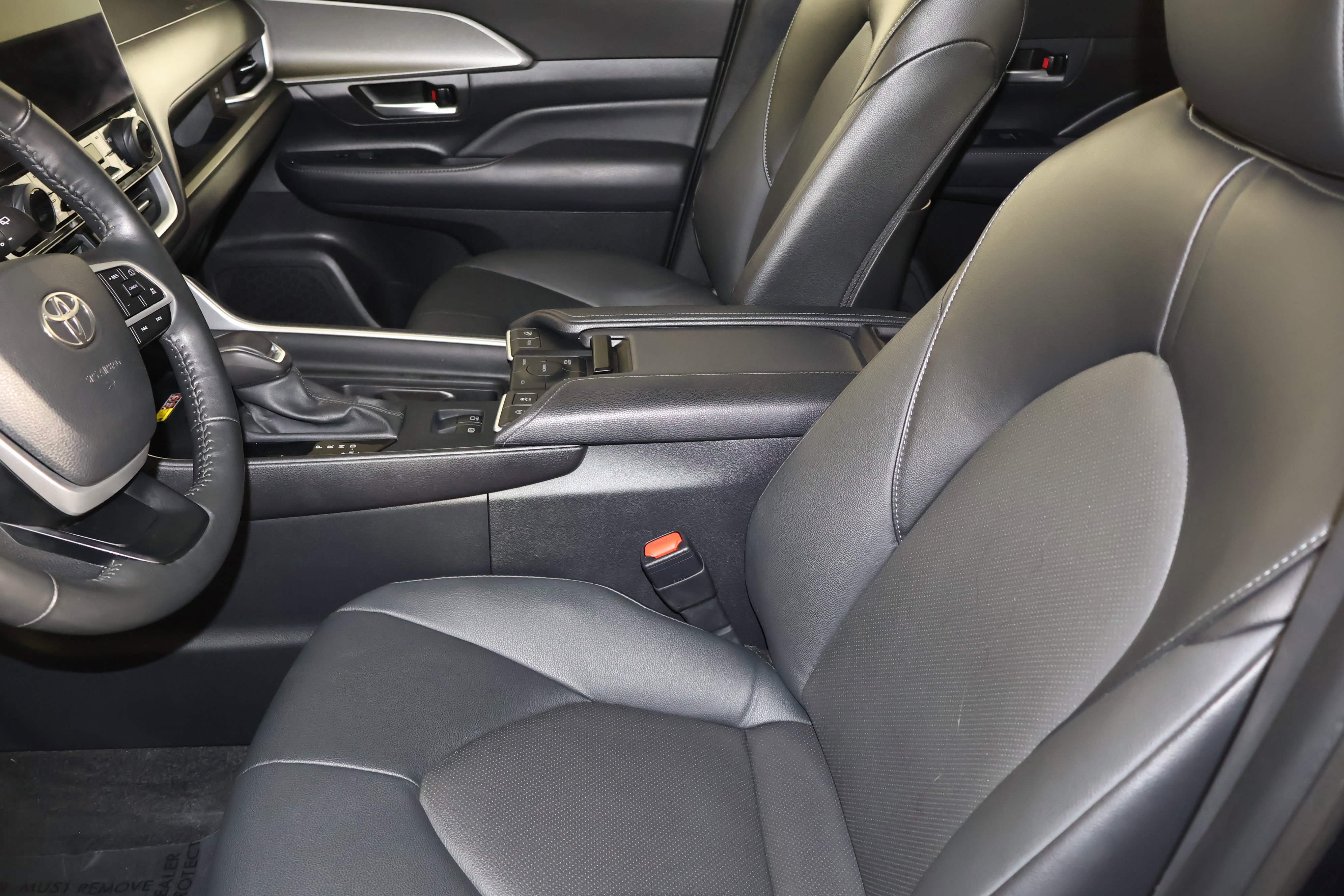 Used 2024 Toyota Grand Highlander XLE image 38