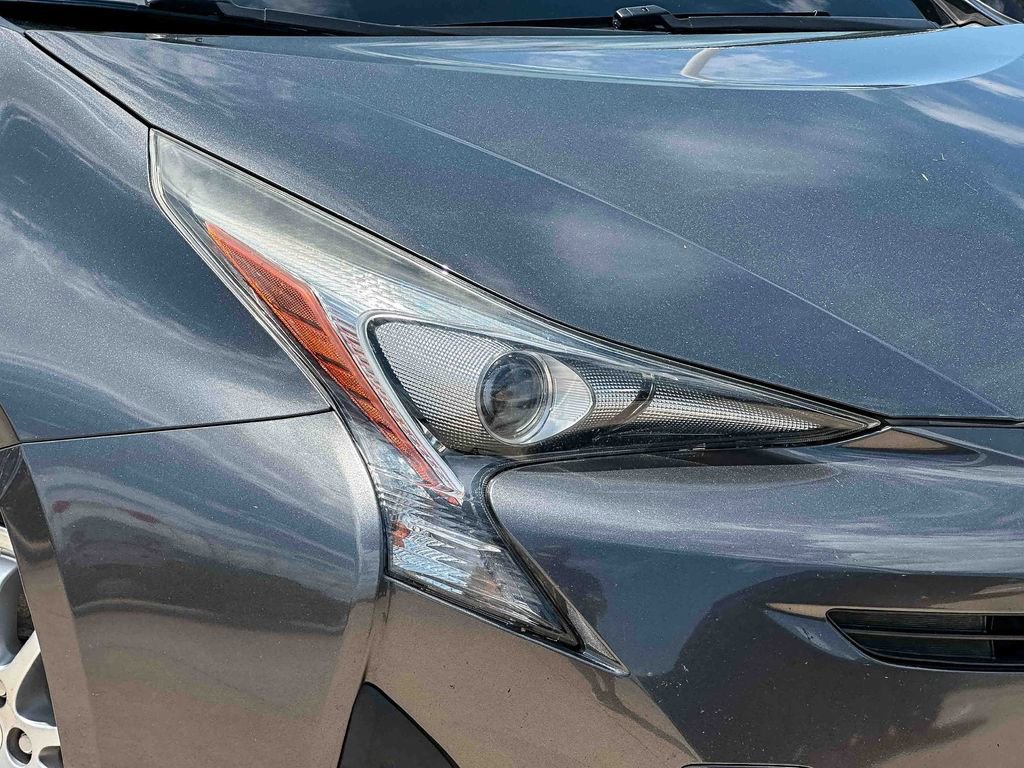 Used 2016 Toyota Prius Two FWD image 10