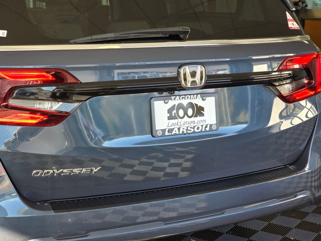 Used 2025 Honda Odyssey EX-L image 12