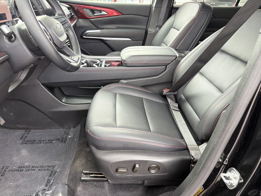 Used 2024 Chevrolet Traverse Z71 w/ Enhanced Driving Package AWD/4WD image 27