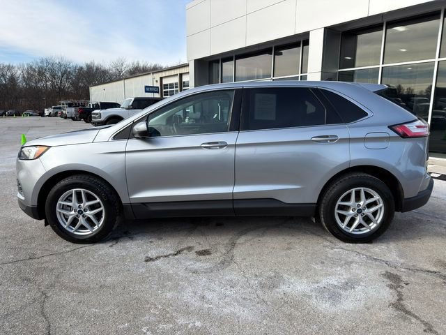 Used 2022 Ford Edge SEL w/ Convenience Package image 4