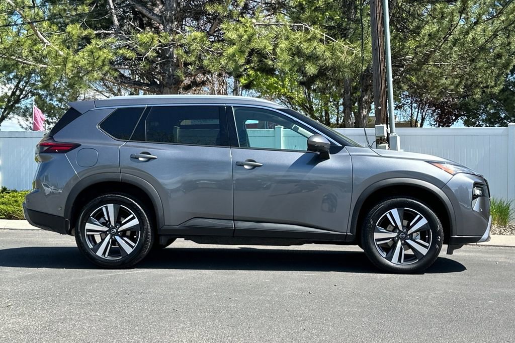 Used 2026 Nissan Rogue SL AWD/4WD image 3