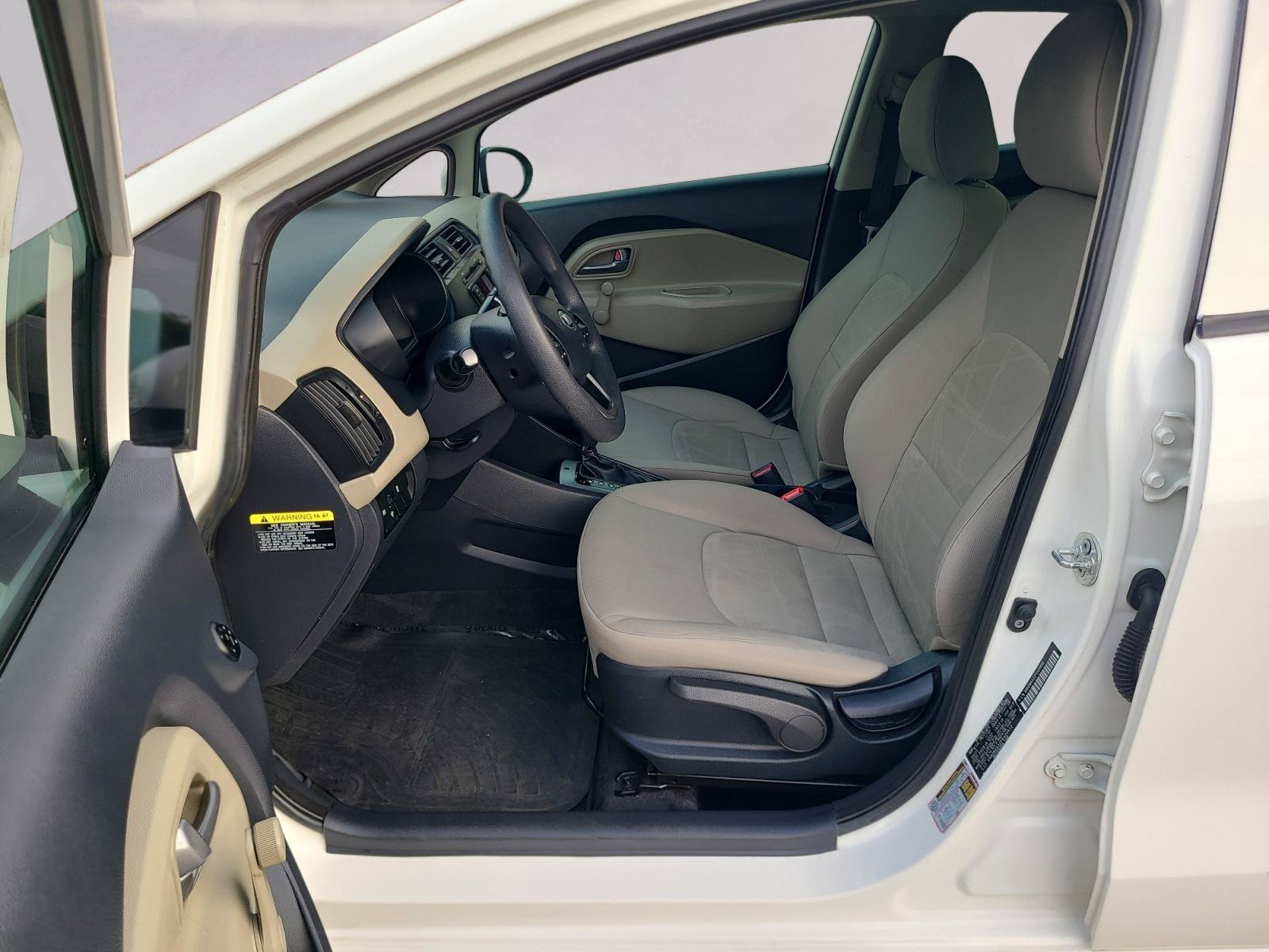 Used 2015 Kia Rio LX FWD image 10