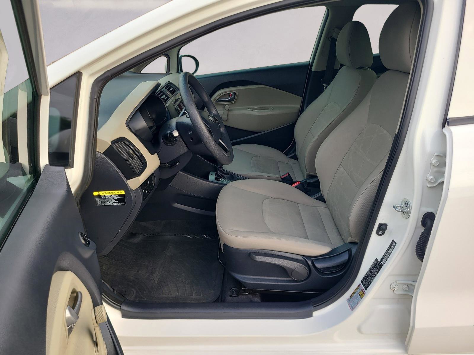 Used 2015 Kia Rio LX FWD image 10