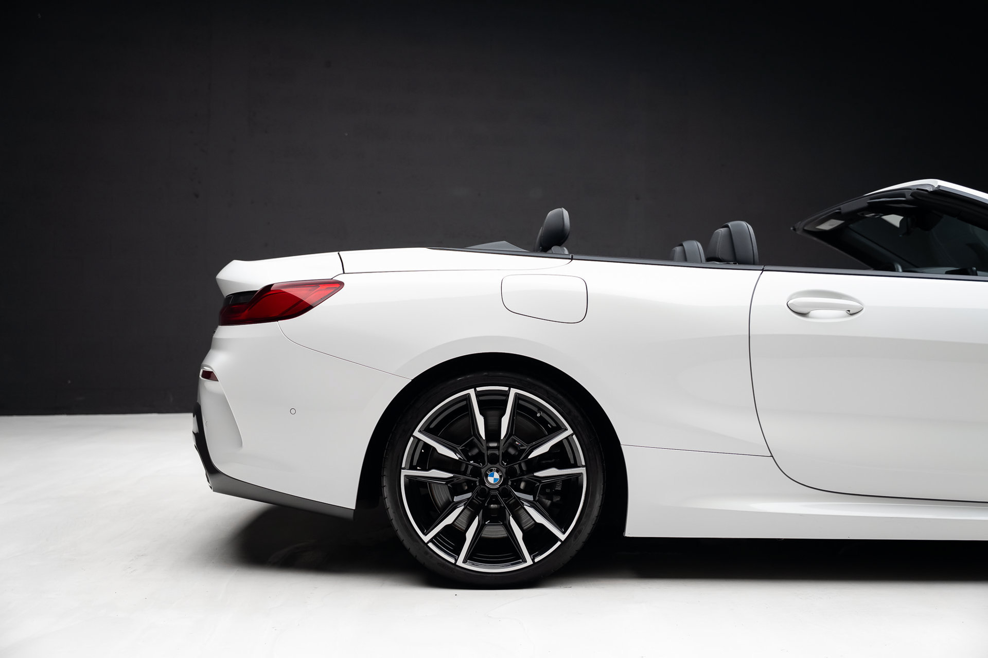 Used 2023 BMW M850i xDrive Convertible AWD/4WD image 40