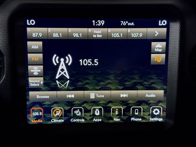 Used 2020 Jeep Gladiator Overland AWD/4WD image 13