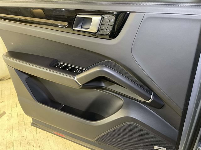 Certified 2023 Porsche Cayenne S AWD/4WD image 35