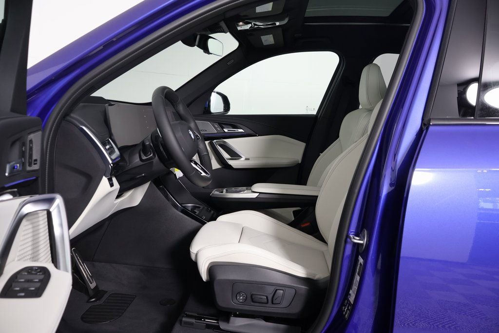 New 2026 BMW X1 xDrive28i AWD/4WD image 5