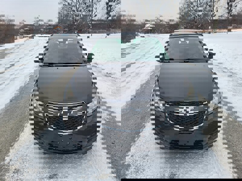 Used 2013 Chevrolet Cruze LS image 4