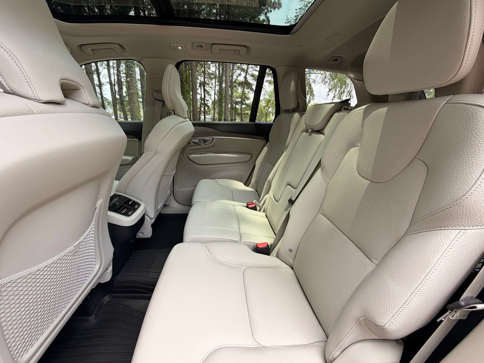Used 2023 Volvo XC90 B5 Plus w/ Protection Package Premier AWD/4WD image 14