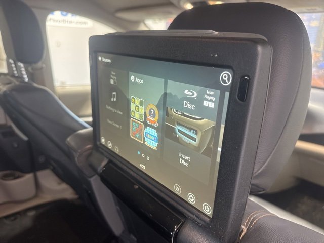 Used 2020 Chrysler Pacifica Touring-L Plus w/ Tire & Wheel Group image 19