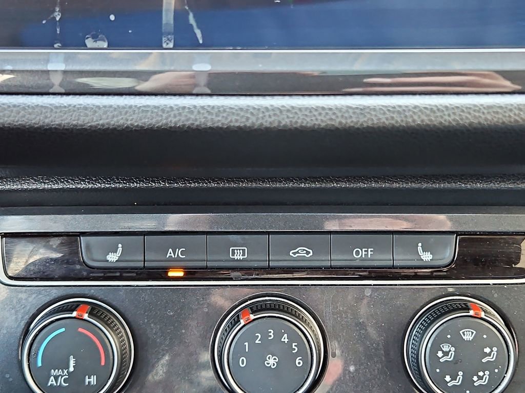 Used 2024 Volkswagen Tiguan Wolfsburg Edition image 18