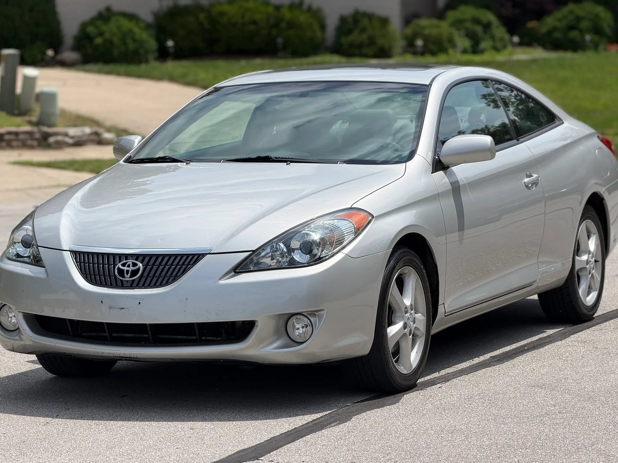 Used 2006 Toyota Solara SLE FWD image 1