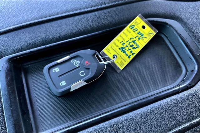 Used 2019 Chevrolet Silverado 1500 LTZ image 36