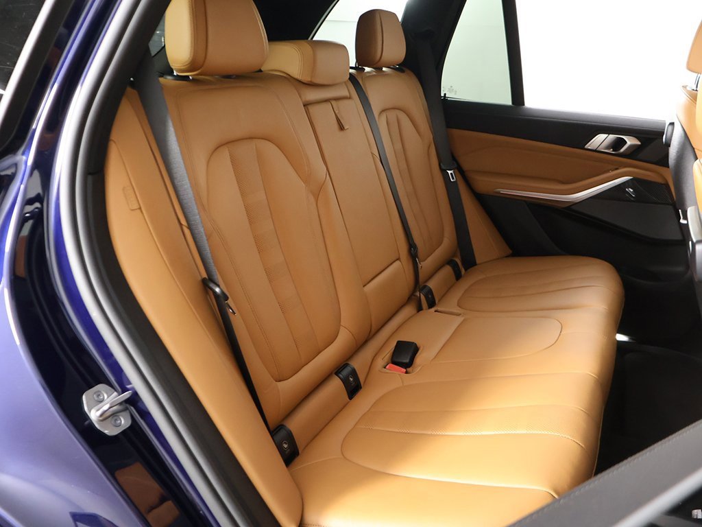Used 2021 BMW X5 M50i w/ Premium Package image 36