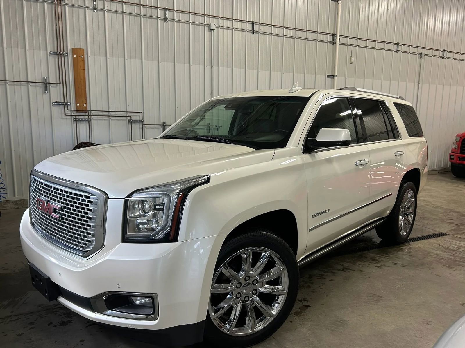 Used 2015 GMC Yukon Denali w/ Open Road Package AWD/4WD image 1