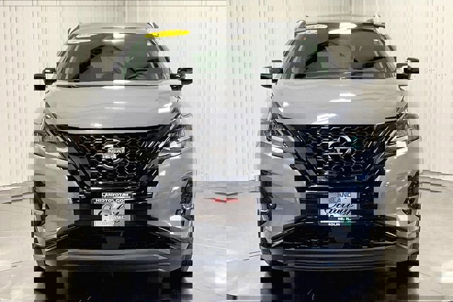 Used 2024 Nissan Murano SV w/ SV Midnight Edition Package image 2