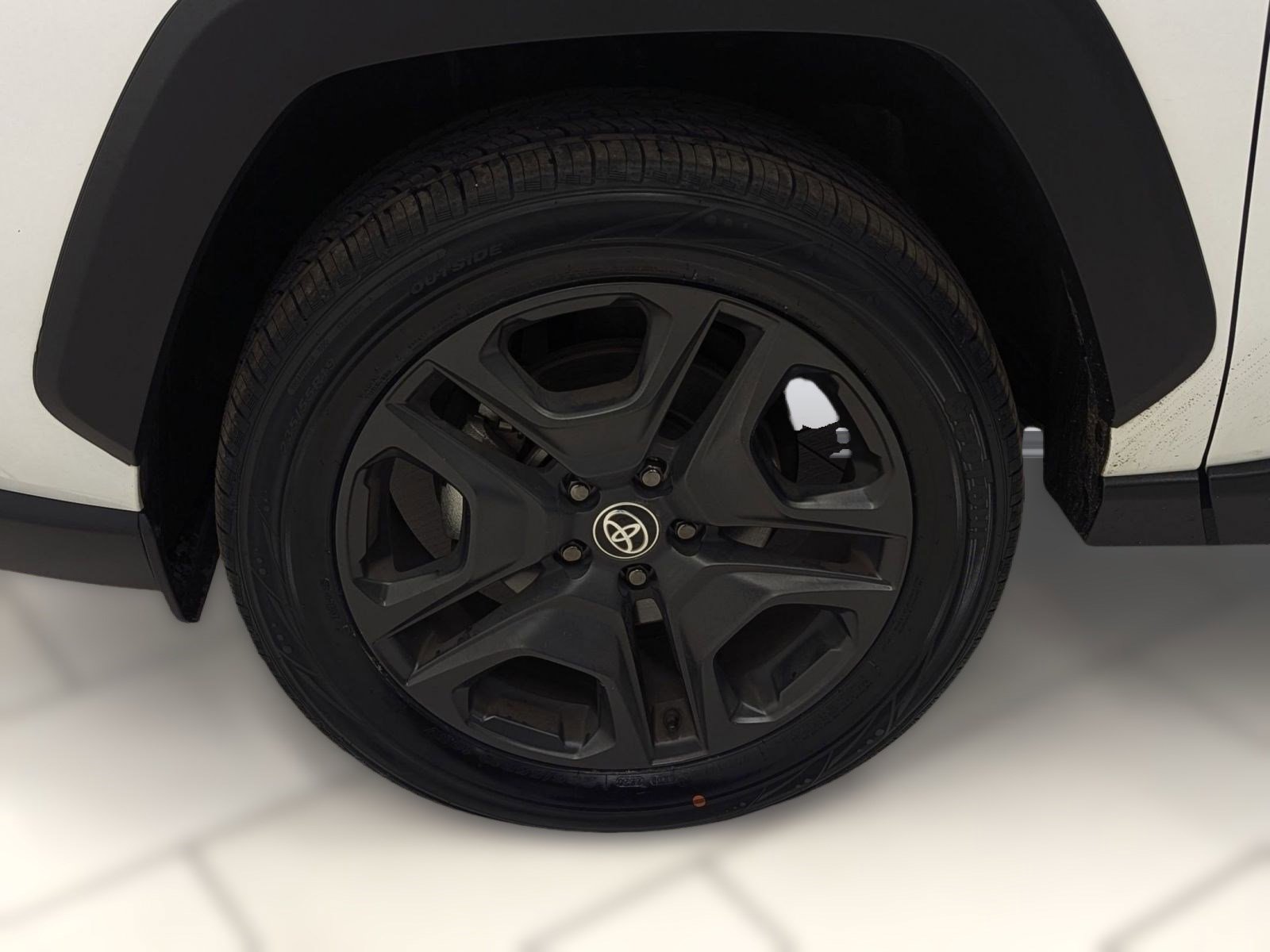 Used 2024 Toyota RAV4 Adventure image 9