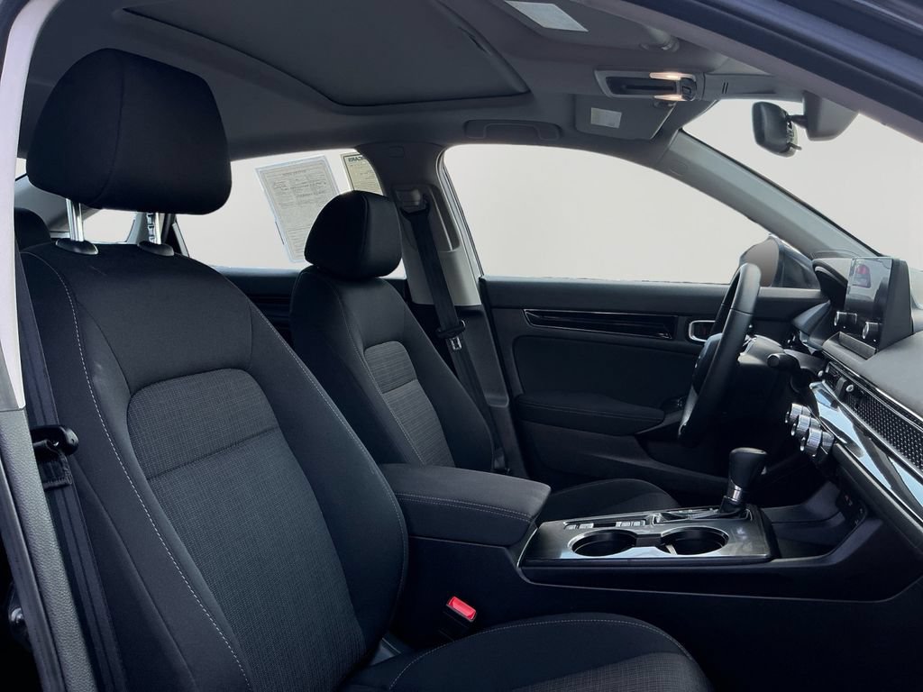Used 2023 Honda Civic EX image 9